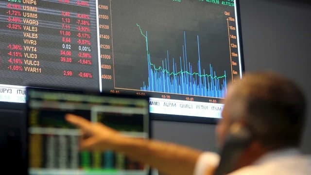     Subió el riesgo país y crece la atención en los mercados