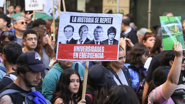 Ajuste presupuestario - Fuerte recorte en el área educativa y universitaria 
